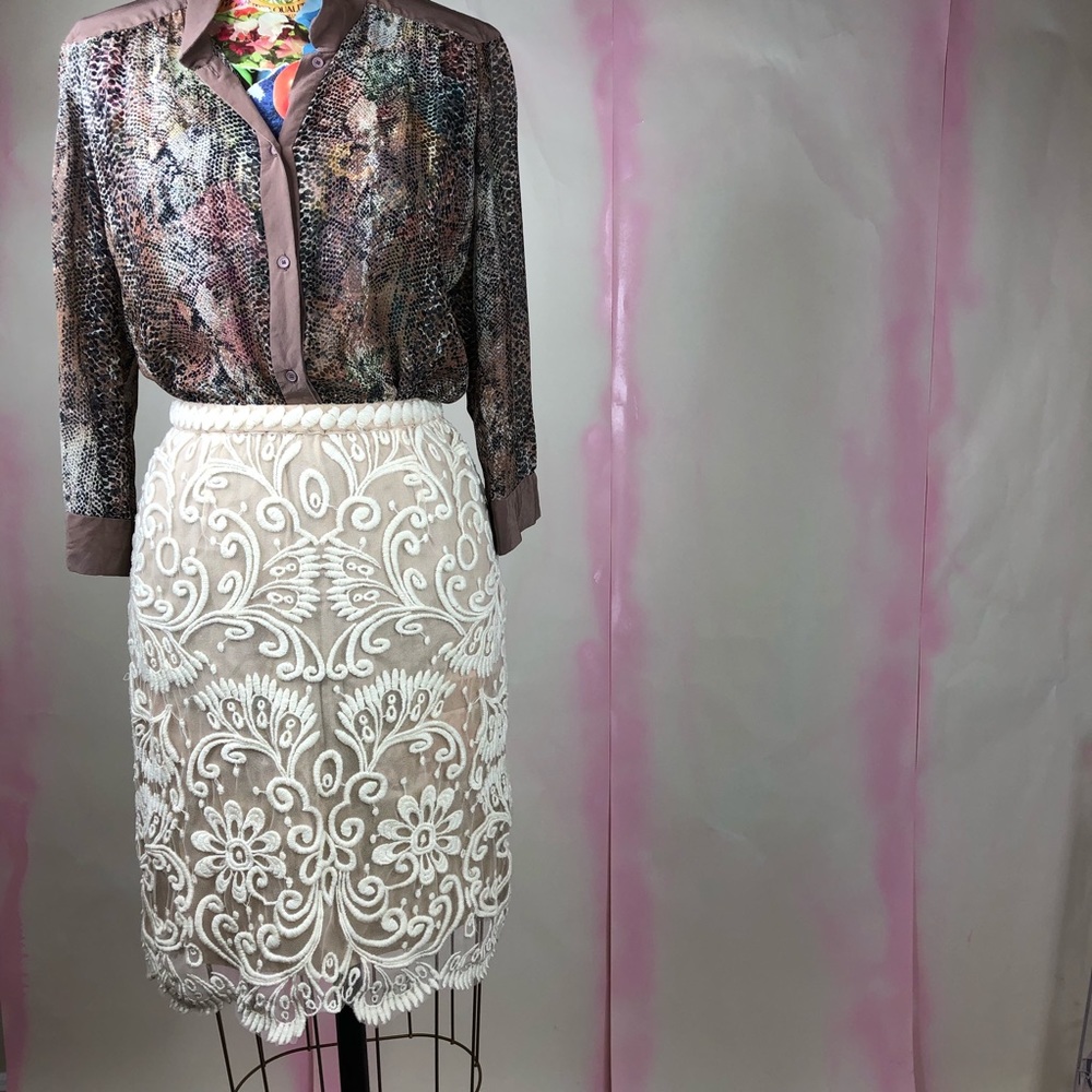 SALE Yoana Baraschi Lace Pencil Skirt Scalloped - Picture 2 of 8